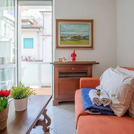 Appartement Viareggio Beach Apartment *